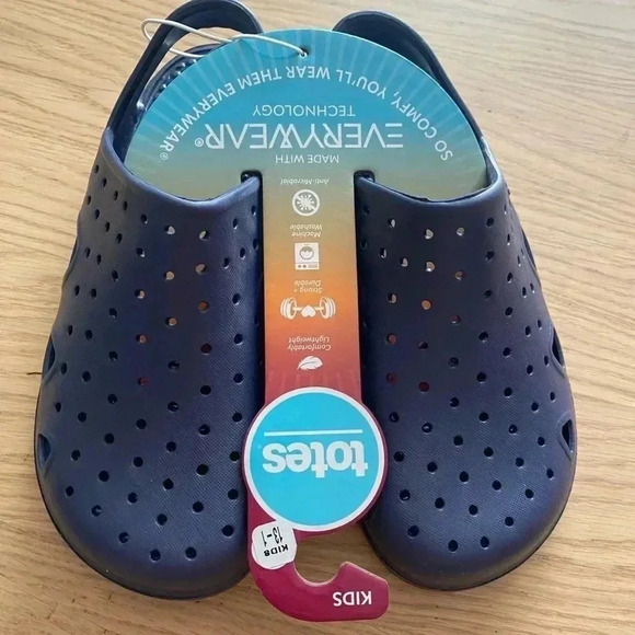 🆕Totes Kid Shoes Navy Blue 13/1🆕 - Picture 2 of 7